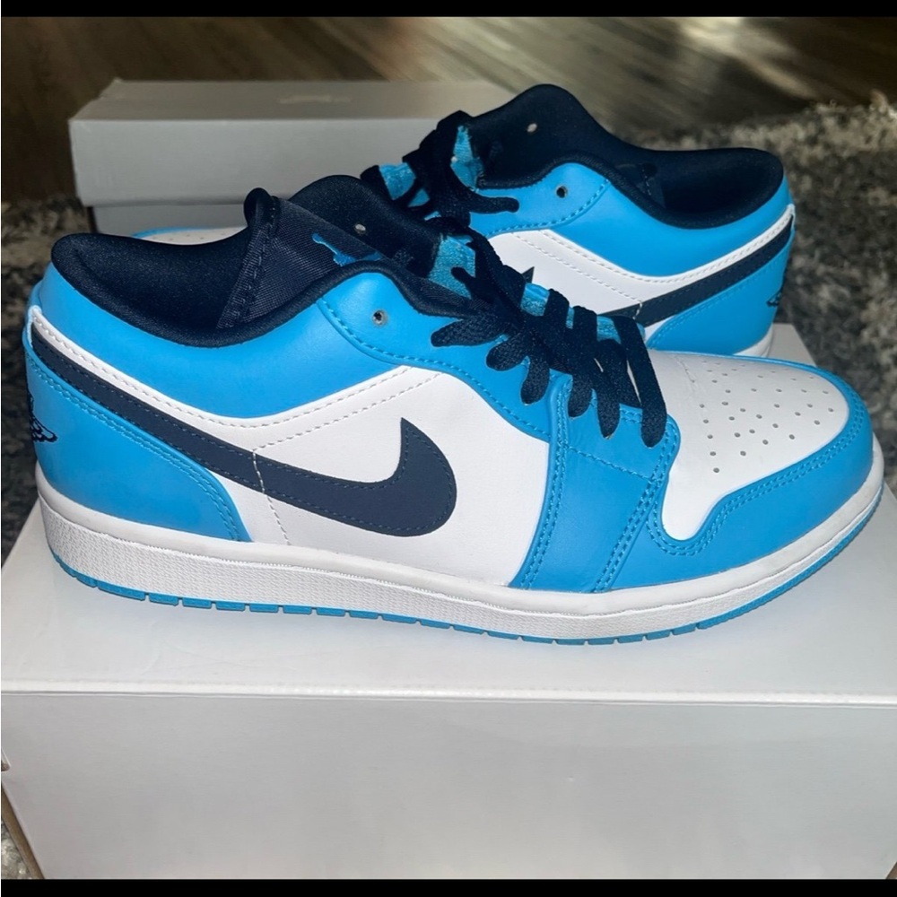 jordan low university blue